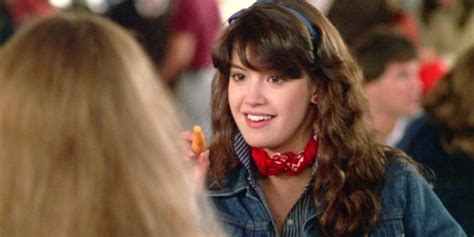 fast times at ridgemont high nudity|How Phoebe Cates Really Felt About Her Famous Bikini Scene。